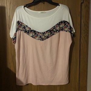 NWOT FLOWER CHEVRON TOP